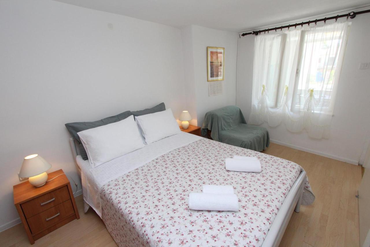 Apartments Knezovic Rovinj Eksteriør bilde